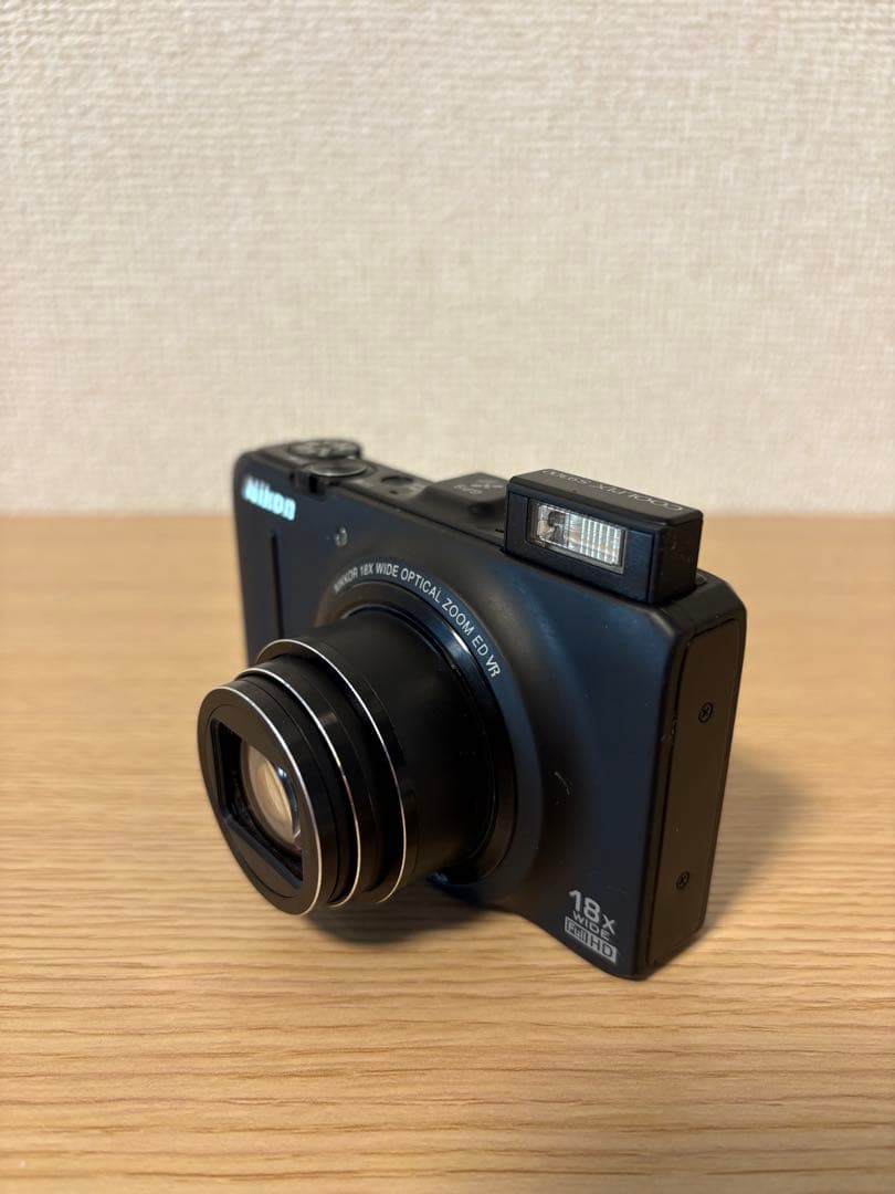 【動作品】Nikon coolpix S9300 黒　ブラック　コンデジ