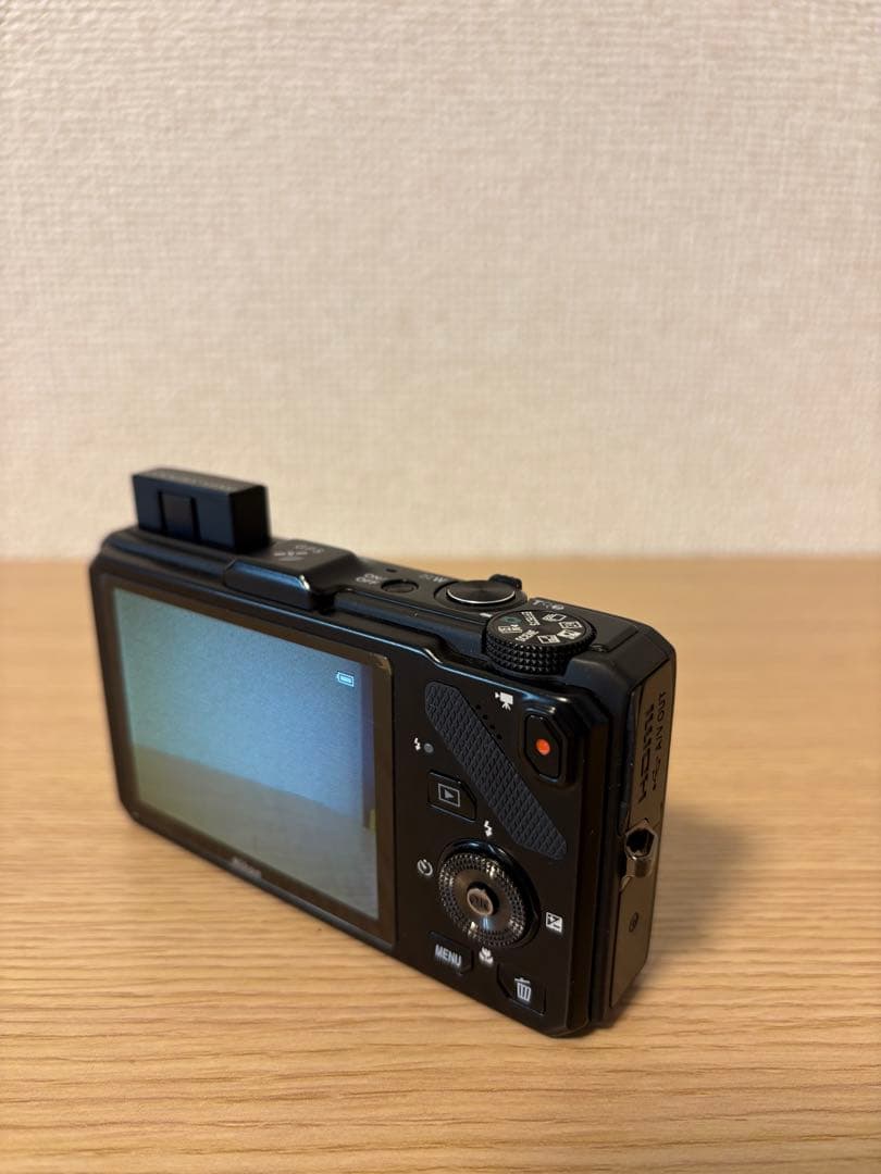 【動作品】Nikon coolpix S9300 黒　ブラック　コンデジ