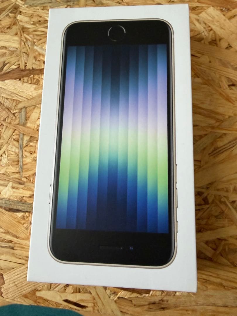 iPhone SE 第3世代 スターライト 64GB SIMフリー