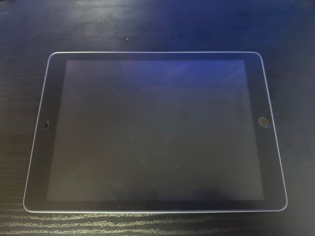 Apple iPad 9.7インチ シルバー(第6世代)
