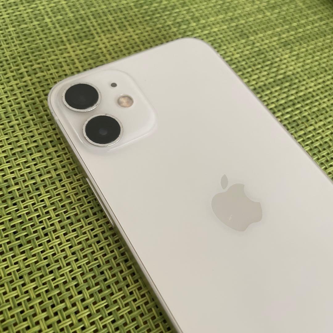 Apple iPhone 12 miniホワイト 本体　128GB 容量たっぷり