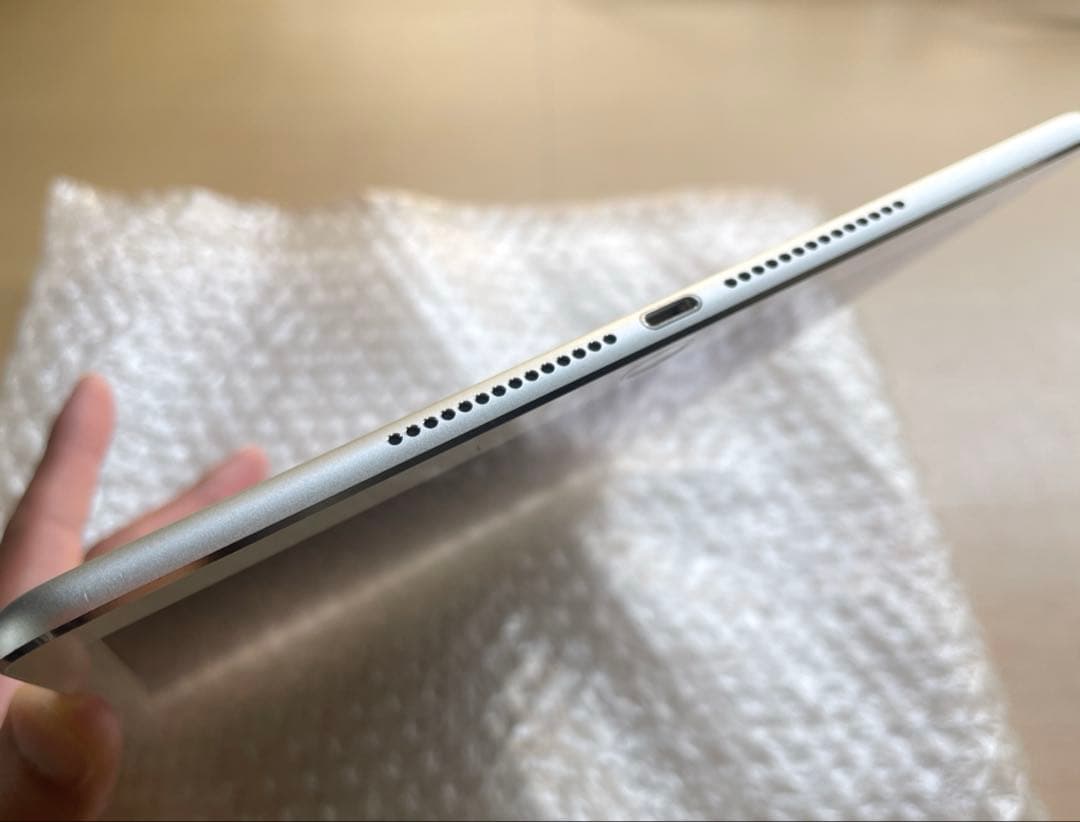 iPad Air2 32GB Cellular シルバー　A1567 美品　#2