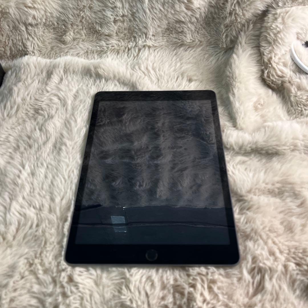 iPad (第９世代)Wi-Fi + Cellular 64GB スペースグレイ