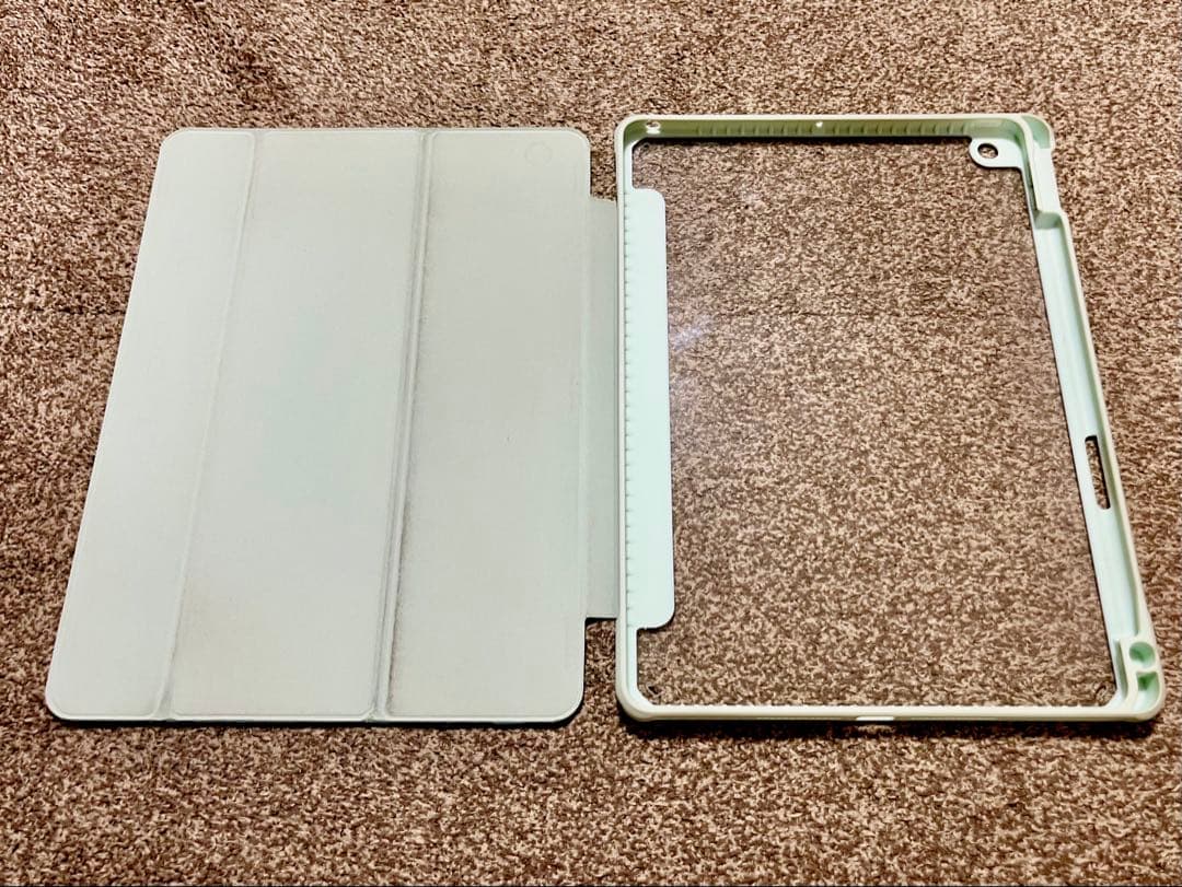 【送料込】■カバー付◆第9世代◆iPad◆Apple◆アップル◆Wi-Fiモデル