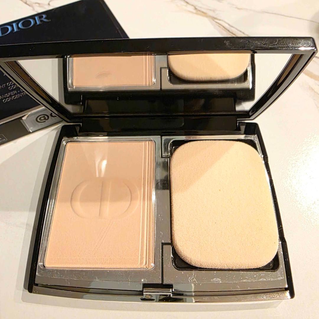 【美品】Dior Forever パウダーファンデーション Cool Rosy