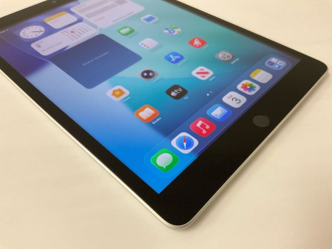 【美品・BT99％】iPad 第9世代 64GB Cellularモデル