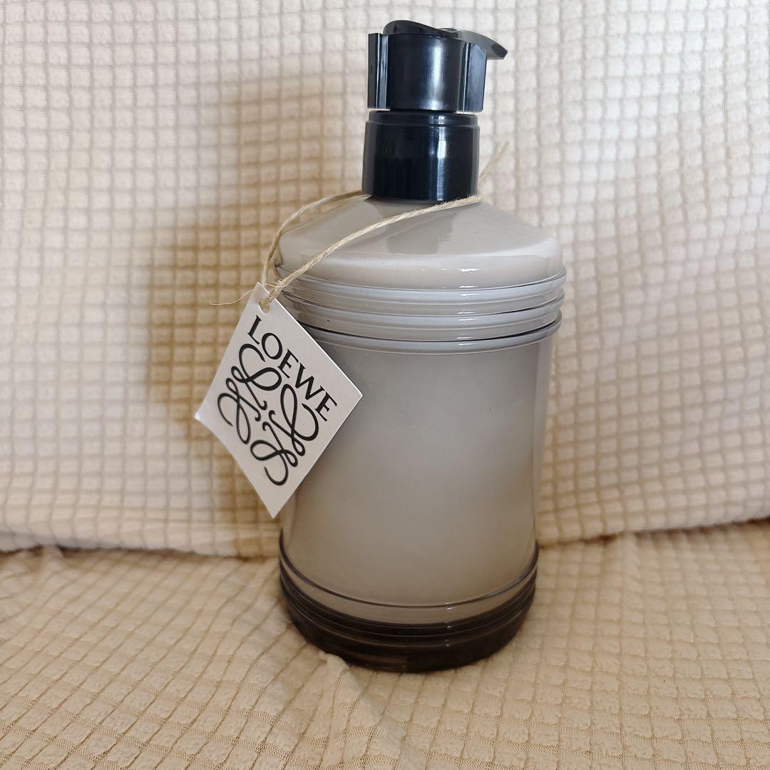 新品未使用LOEWE ロエベ ボディローション　トマトリーフ　360ml