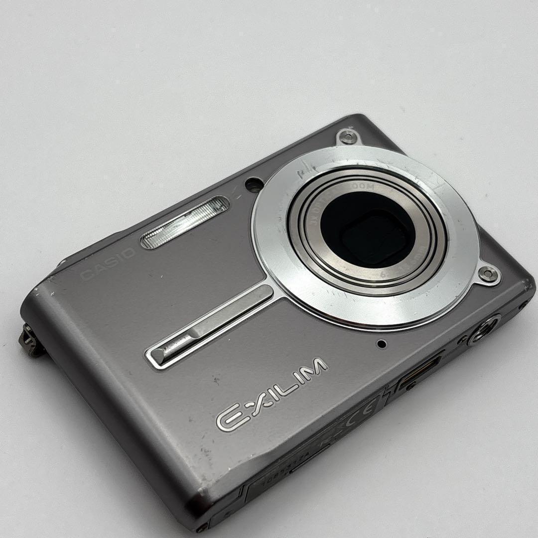 美品 CASIO EXILIM EX-S500 シルバー オールド コンデジ
