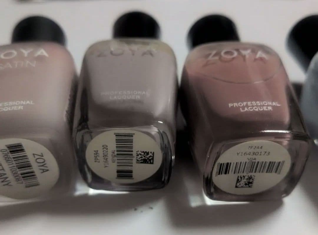 Zoya ネイルカラー 16本セット