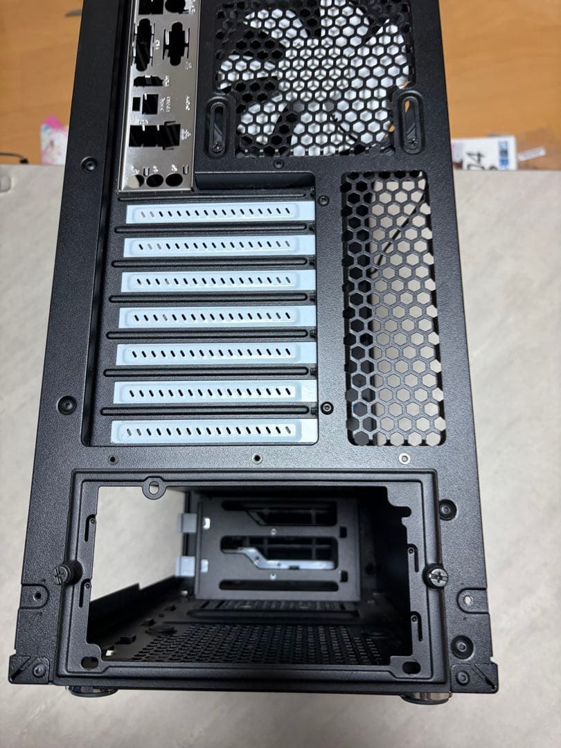 【静音ケース】Fractal Design Define C