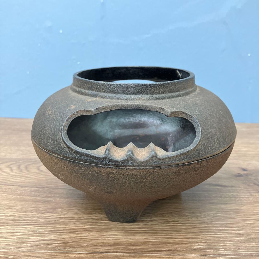 E-1 昭和レトロ 南部鉄器 鋳物 香炉 火鉢 灰皿 雲龍型 三足 伝統工芸