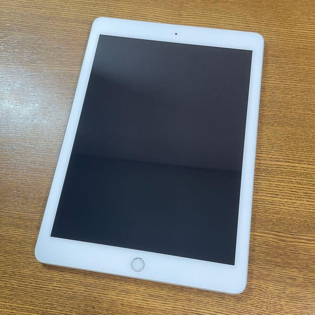 iPad 第6世代 9.7インチ 32GB セルラー（SIMロック解除済み）