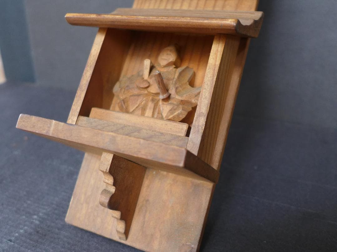 時代物　古い一刀彫り木彫　菅原道實　学問の神様　神棚風壁掛け　アンティーク　骨董