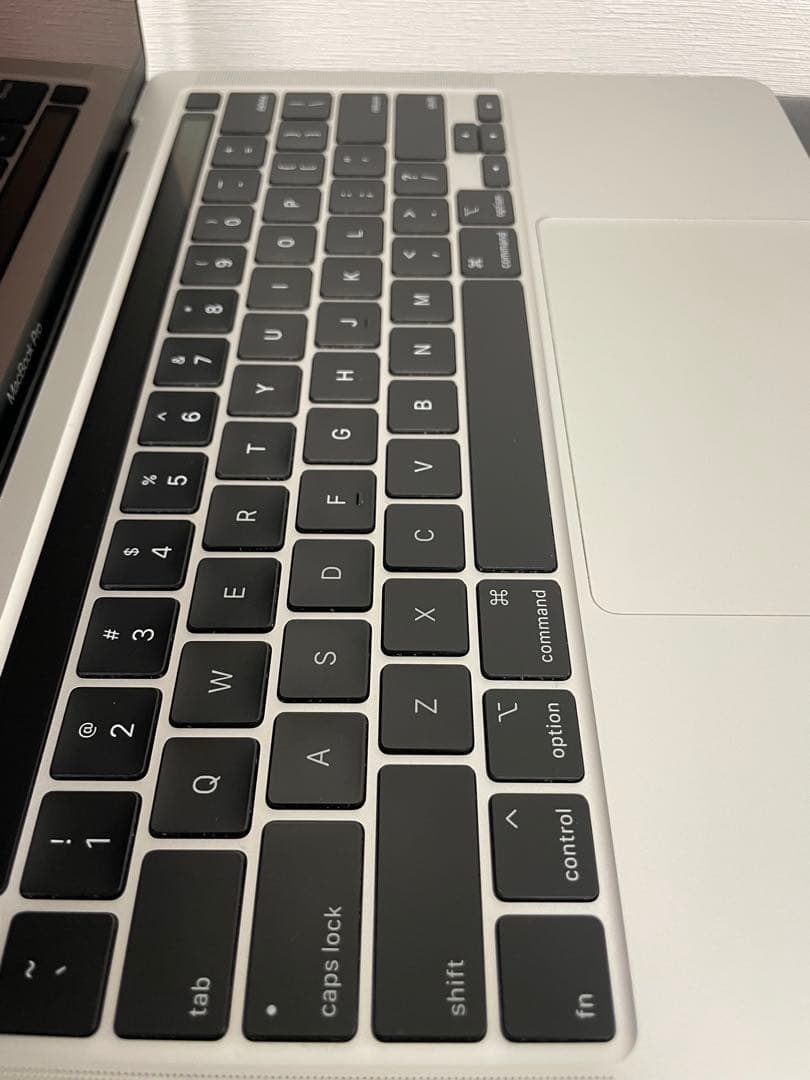 MacBook本体 MacBook Pro 13_2020 i7/32GB/1TB MWP82J