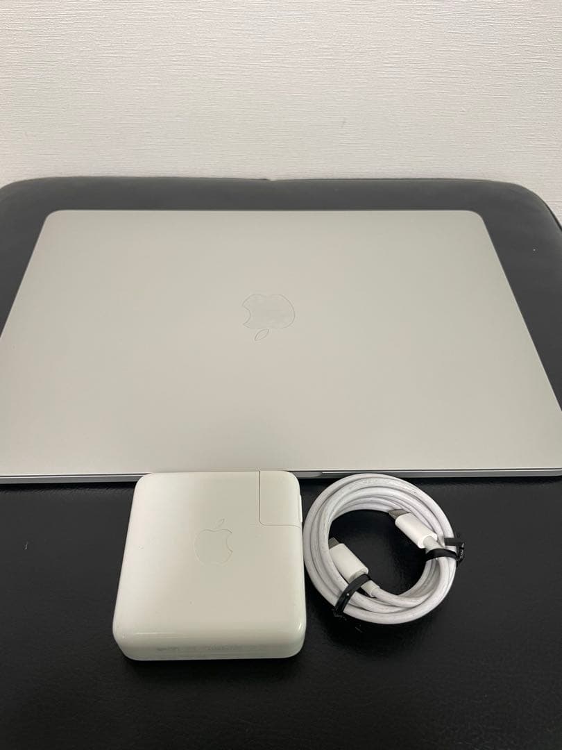 MacBook本体 MacBook Pro 13_2020 i7/32GB/1TB MWP82J