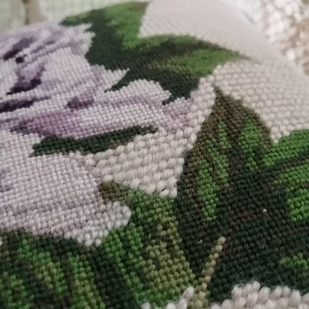 プチポワン　ニードル　手刺繍　 アンティーク　クッションカバー