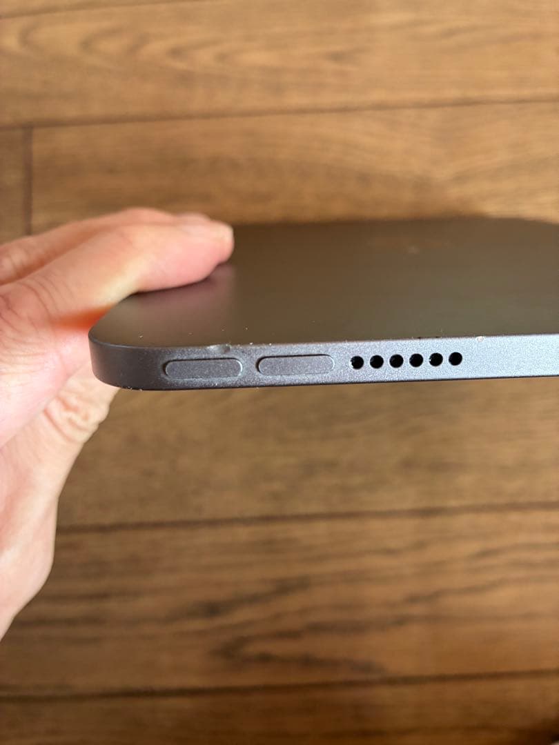 Apple iPad スペースグレー 本体　第6世代Wi-Fi