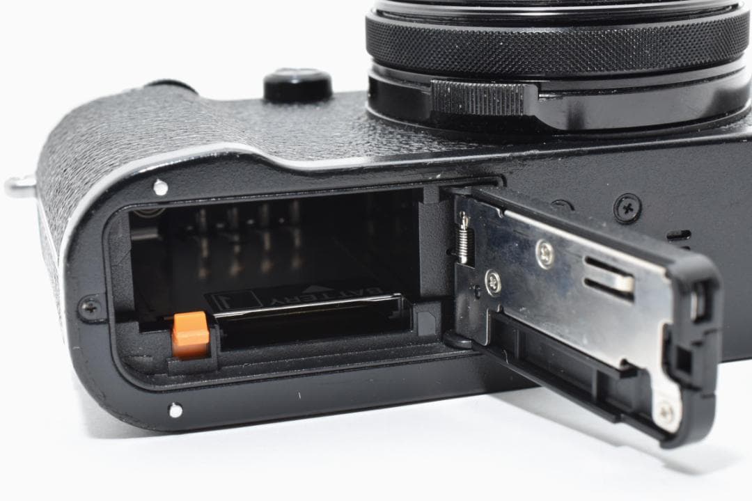 FUJIFILM X100F ブラック デジタルカメラ コンデジ