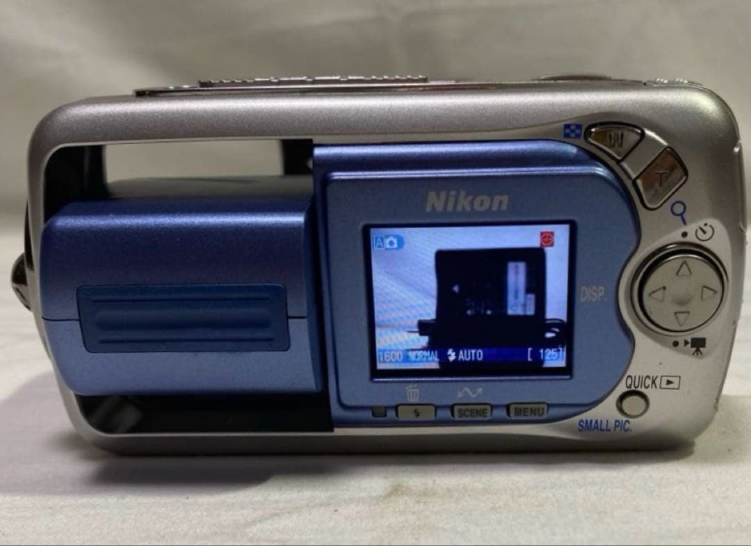 Nikon Coolpix E2500 コンパクトデジタルカメラ 中古/動作品