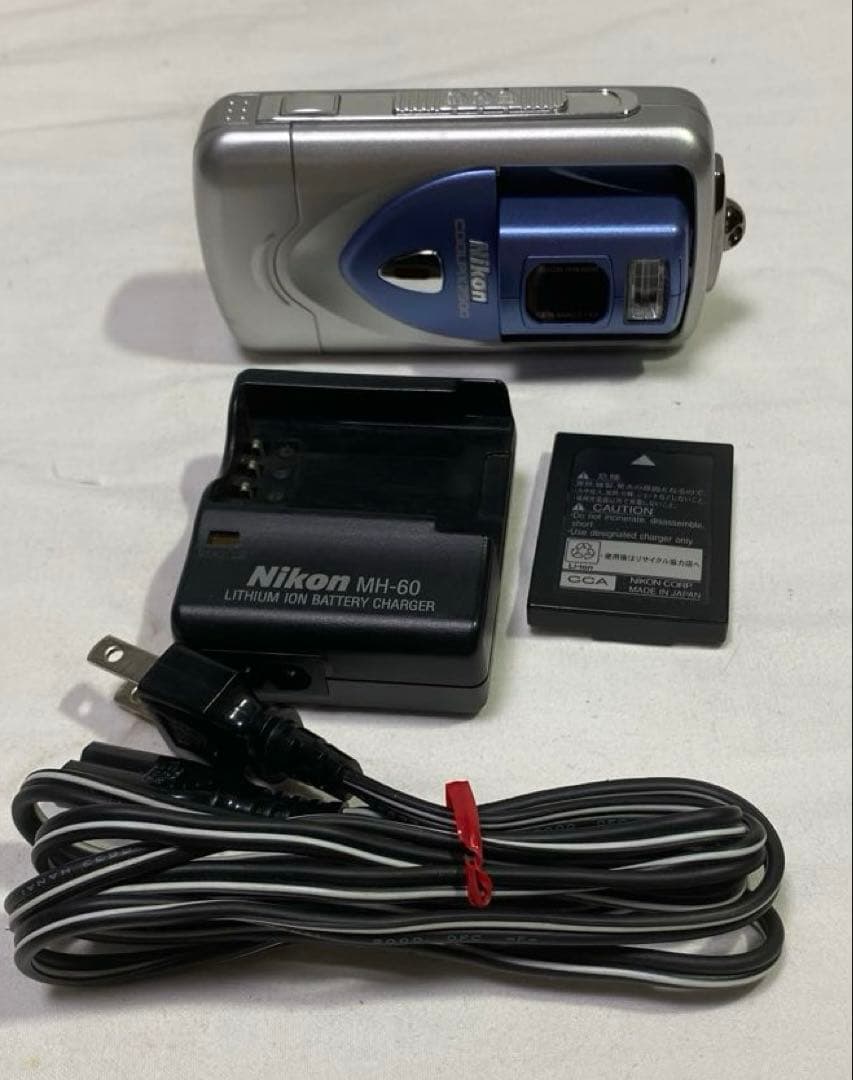 Nikon Coolpix E2500 コンパクトデジタルカメラ 中古/動作品