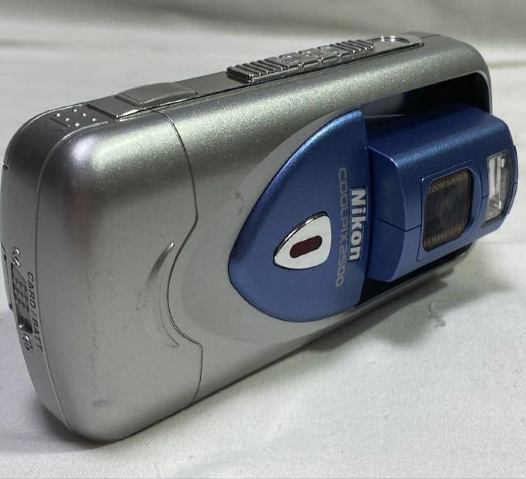 Nikon Coolpix E2500 コンパクトデジタルカメラ 中古/動作品
