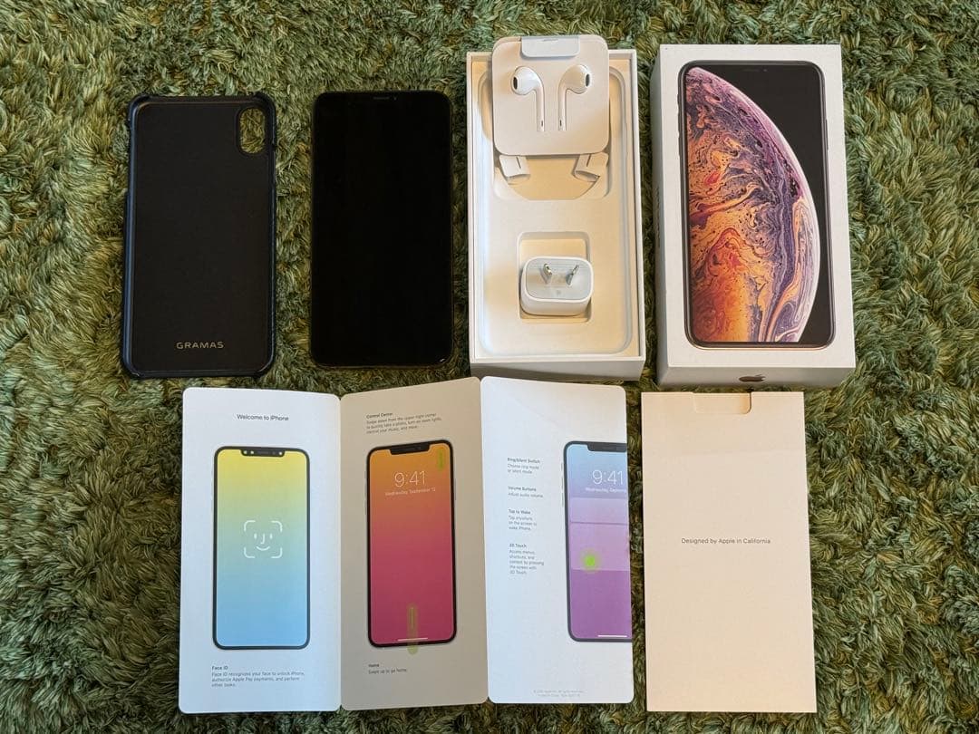 【海外仕様】iPhone XS Max ゴールド 256GB 携帯ケース付き