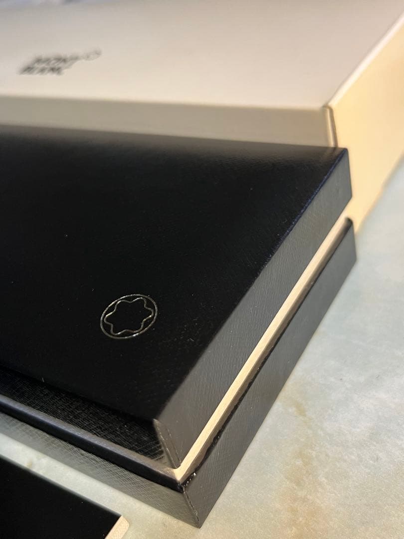 モンブランMONT BLANC ブラック ボールペン 本体箱付き