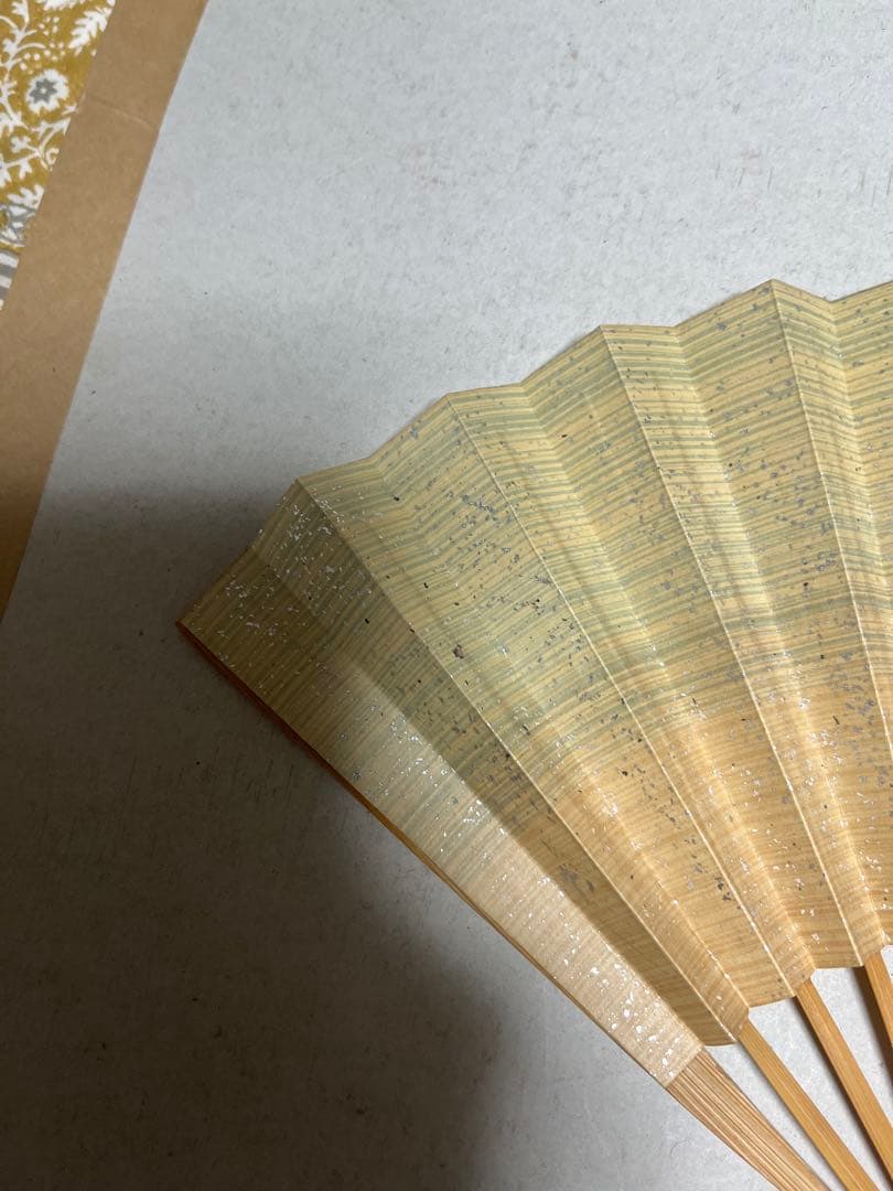 茶道宗徧流　家元直筆　扇　「遺芳」￼ 茶会記念品　詳細不明　扇美品　不審庵落款