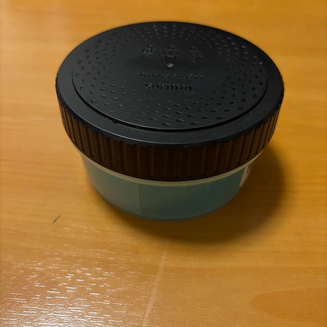 Philips 9000 Series 電気シェーバー　洗浄液付き