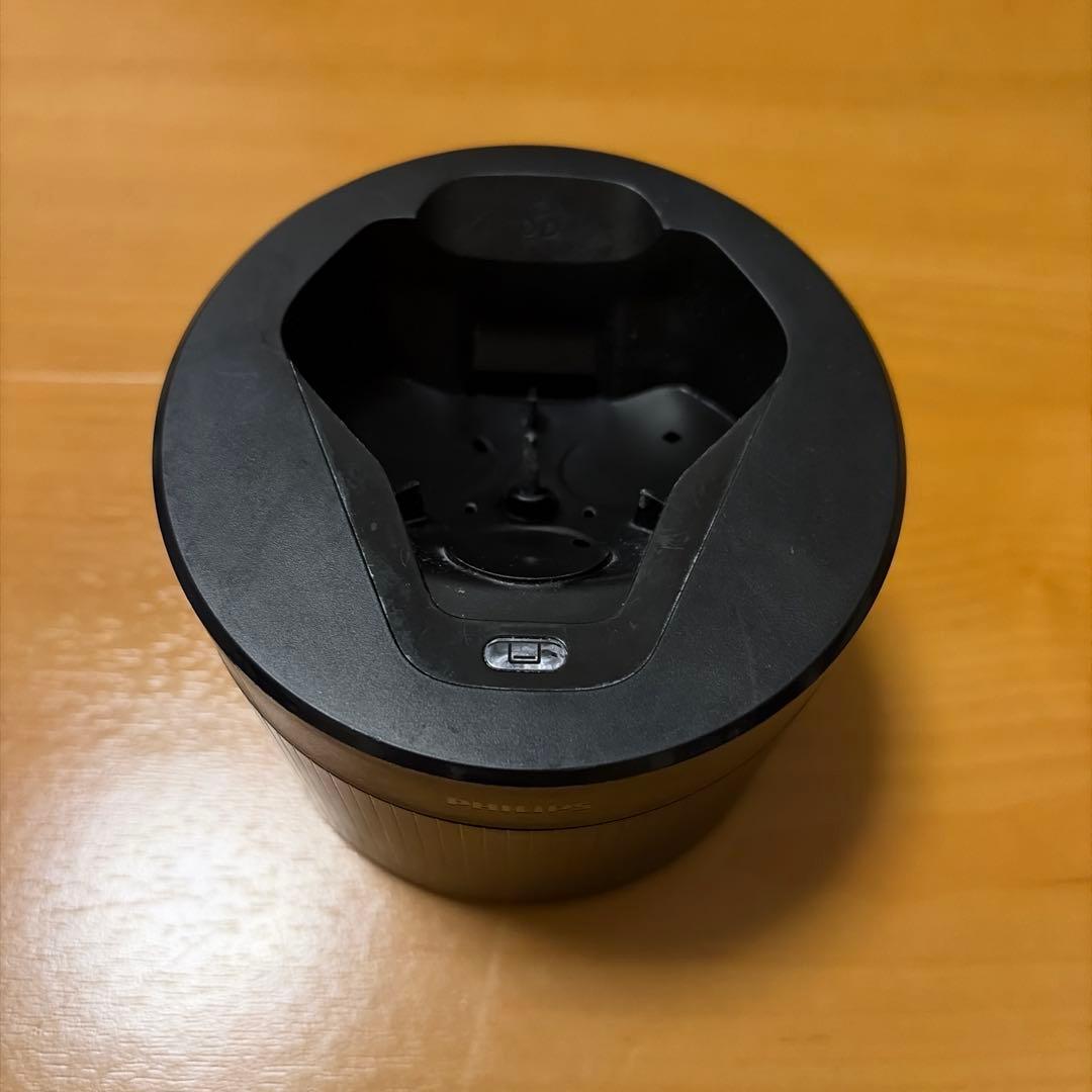 Philips 9000 Series 電気シェーバー　洗浄液付き