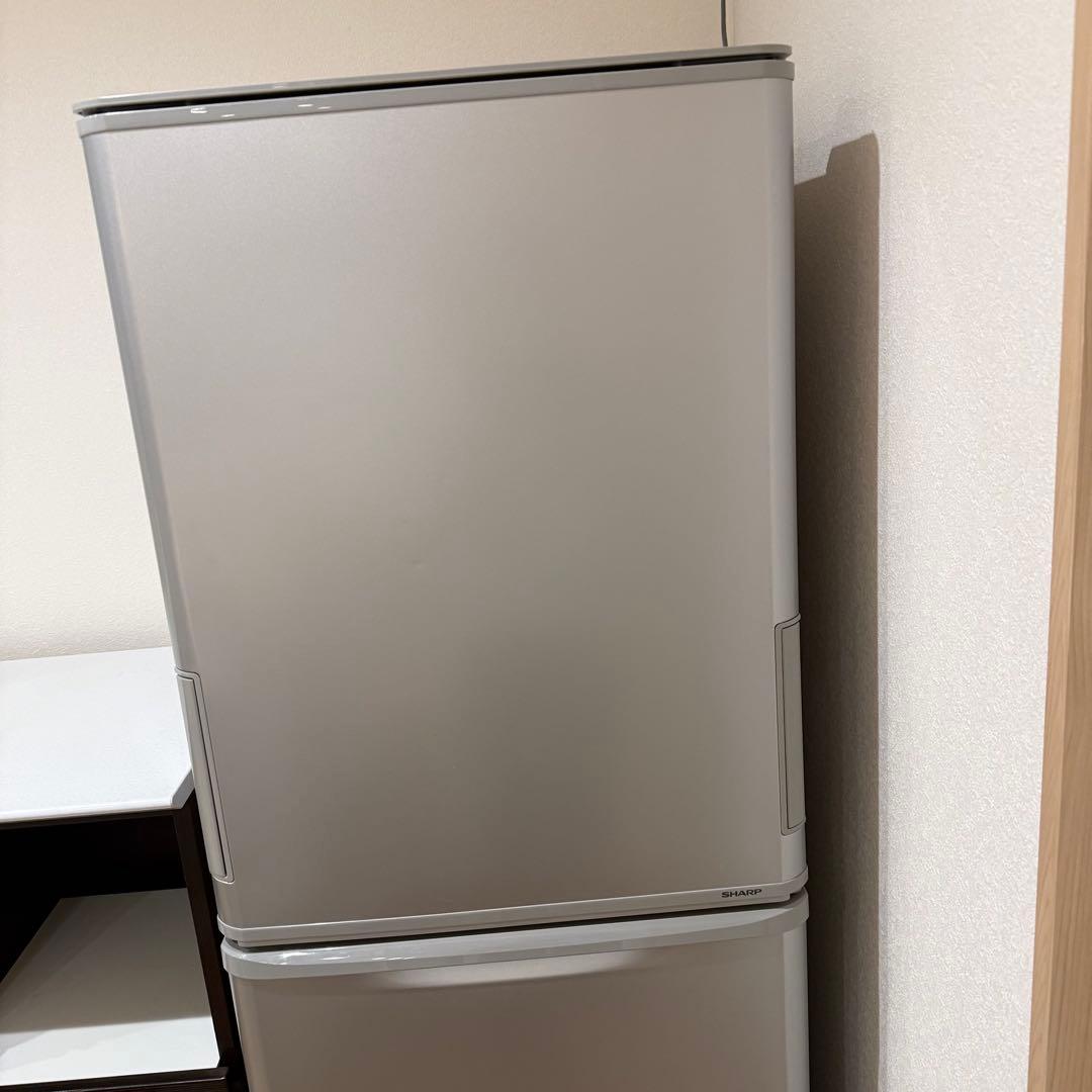 2019年 SHARP 冷蔵庫　SJ-W352E-S
