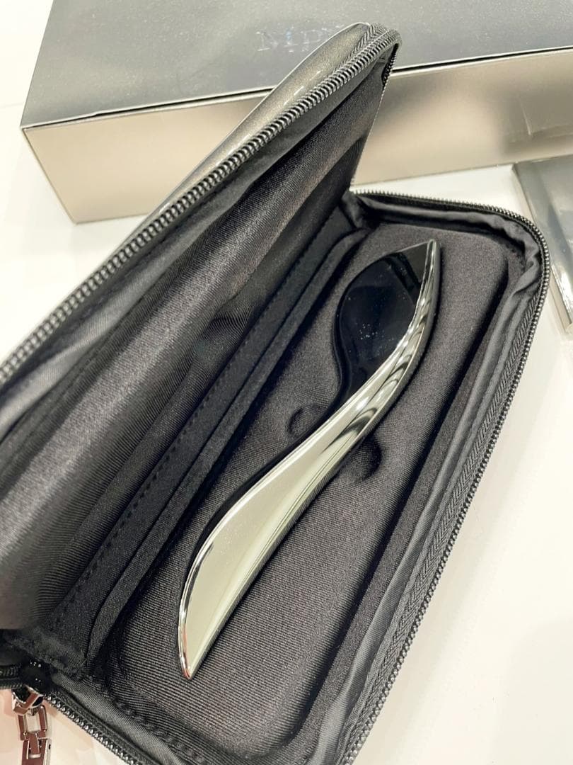 【美品】MDNA SKIN＊MAGNETIC FLOW＆マスクリムーバーシート