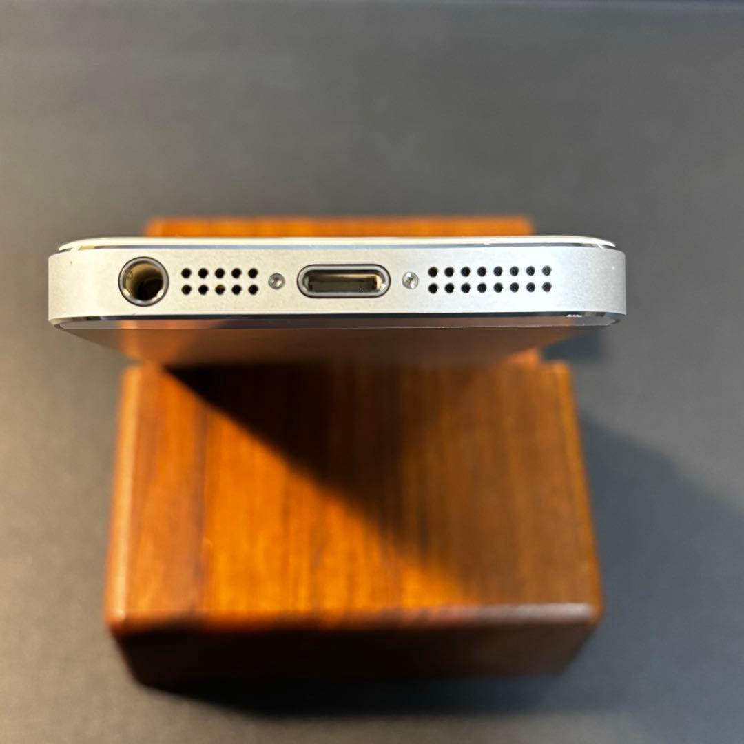 ✨バッテリー新品交換済 : 極美品✨Apple iPhone 5s Silver