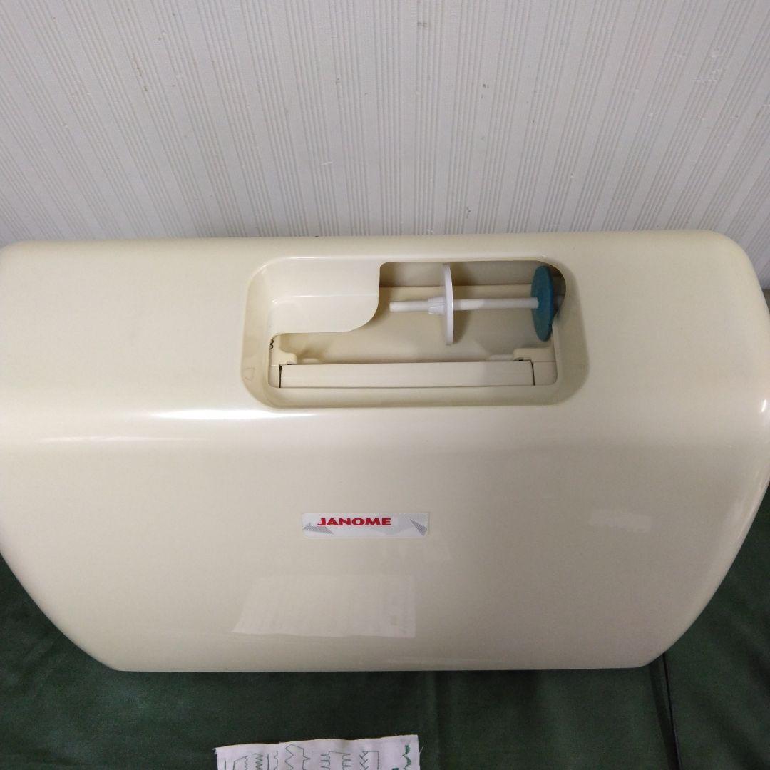 ジャノメミシンJQ-780型。