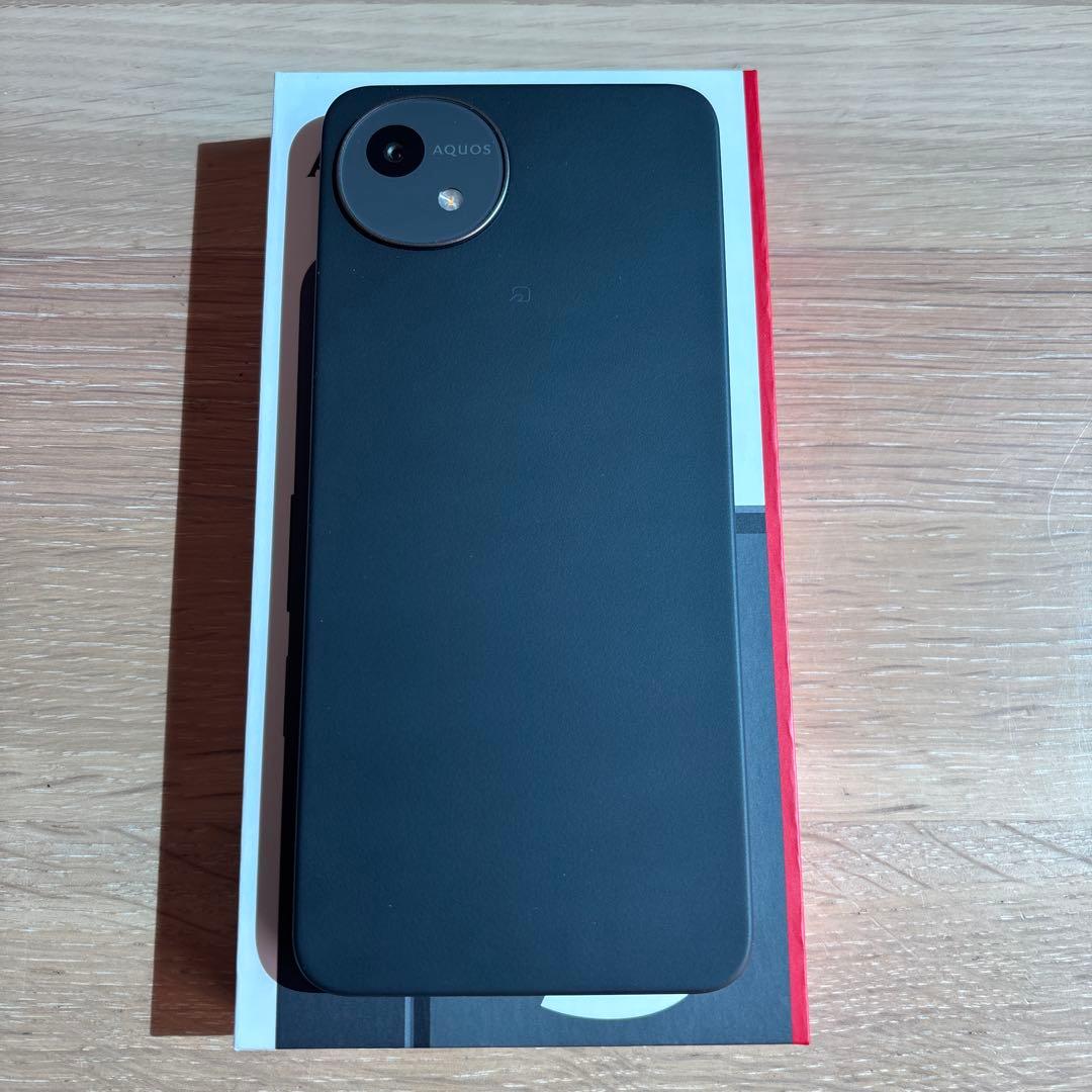 AQUOS wish5 docomoモデルSIMフリー　ブラック　ソフトカバー付