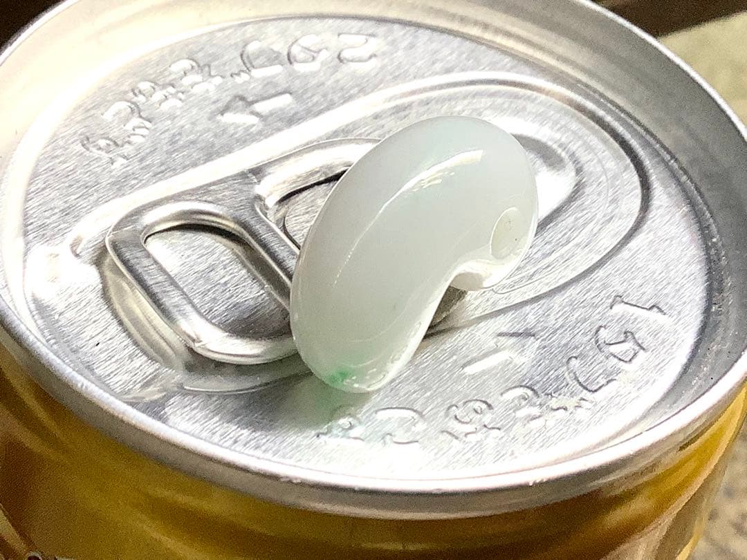 ⭕️品質とお値段に自信あり‼️ 糸魚川翡翠ジェダイト勾玉　縁起物　本物ソーティング付