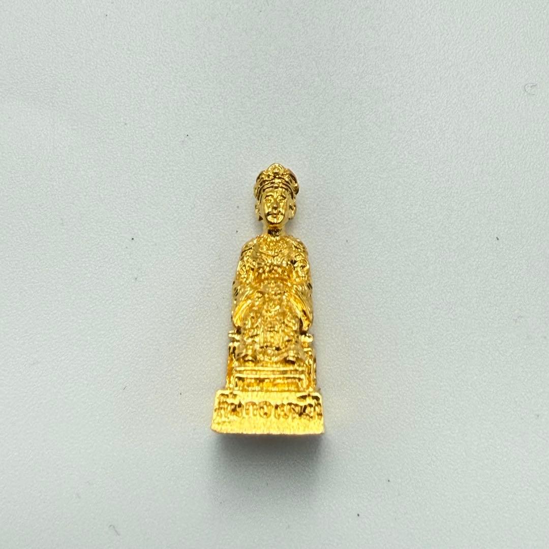 タイ お守り プラクルアン 豪華セット ルアンポー・ルアイ師 他