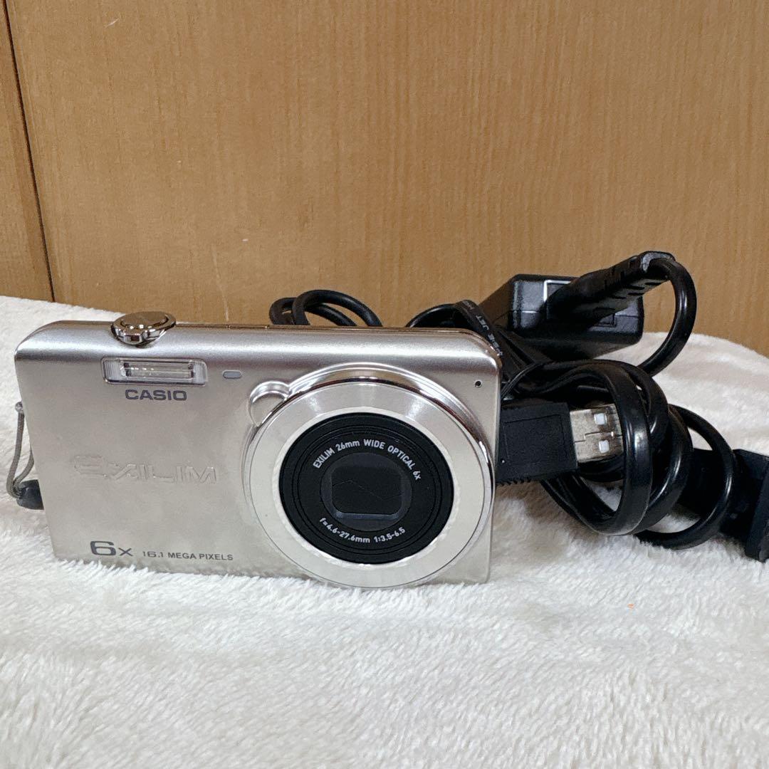 CASIO EXILIM EX-ZS26コンパクトデジタルカメラ