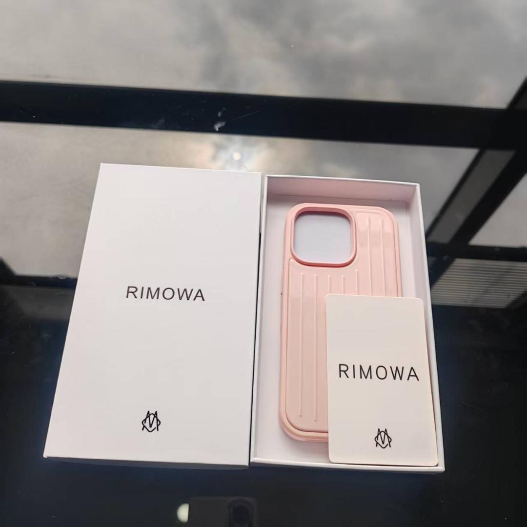 RIMOWAピンクiPhone16 Proケースシルバーワイヤレス充電が可能