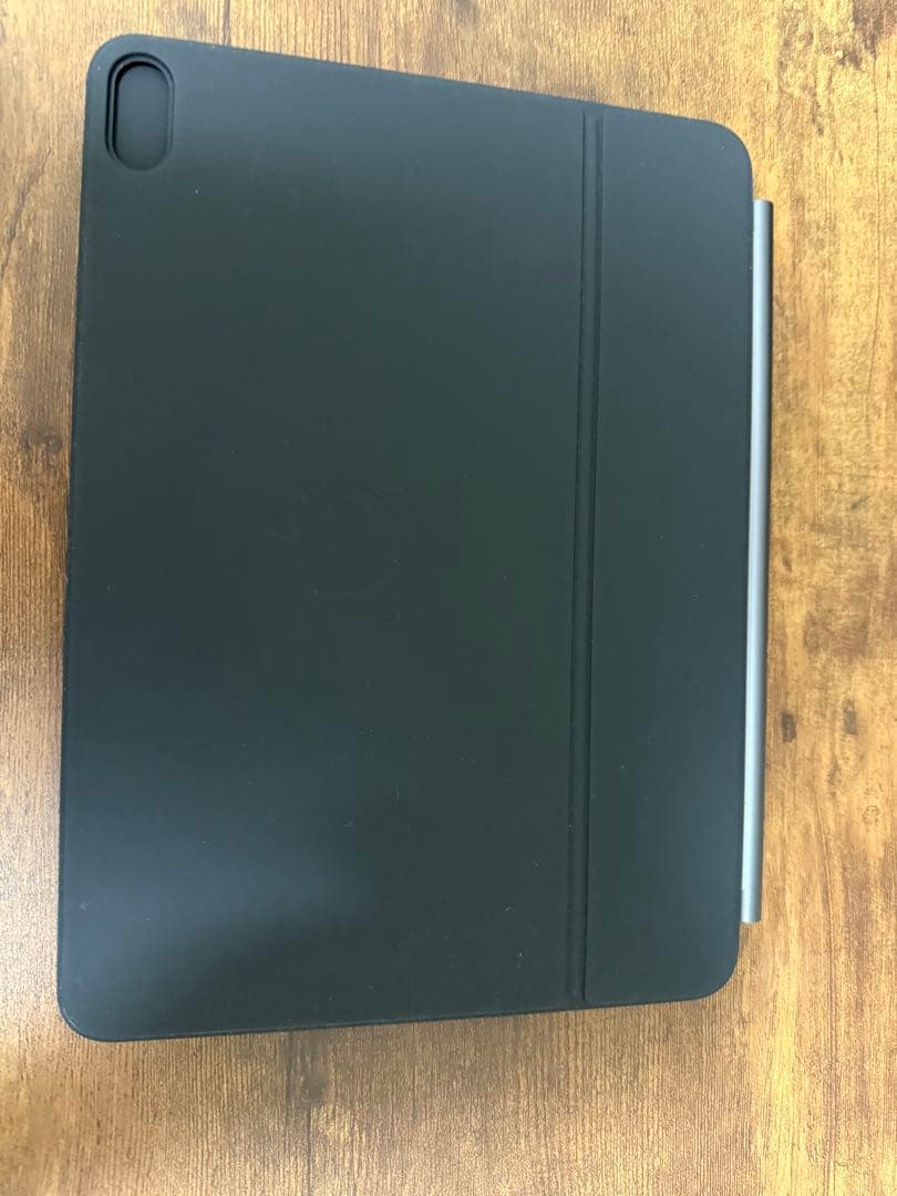 iPad第7世代本体256GBWiFi＋Cellularカバー、キーボード付き