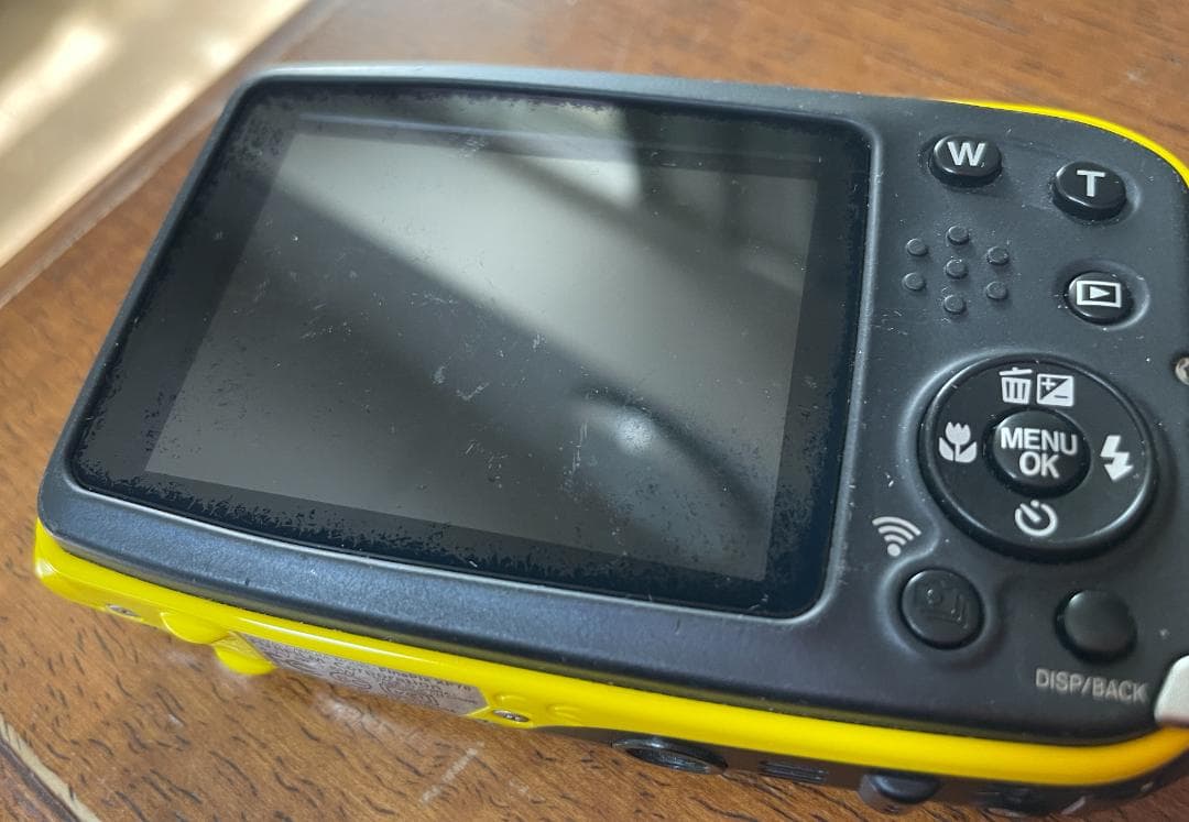 Fujifilm XP70 防水デジタルカメラ (SDカード、新品バッテリー付)