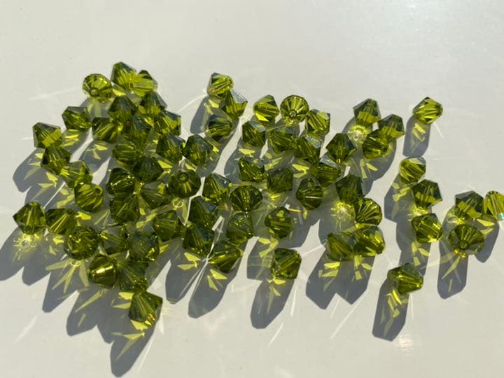 スワロフスキー　Swarovski ヴィンテージ　5301 6mm オリビン