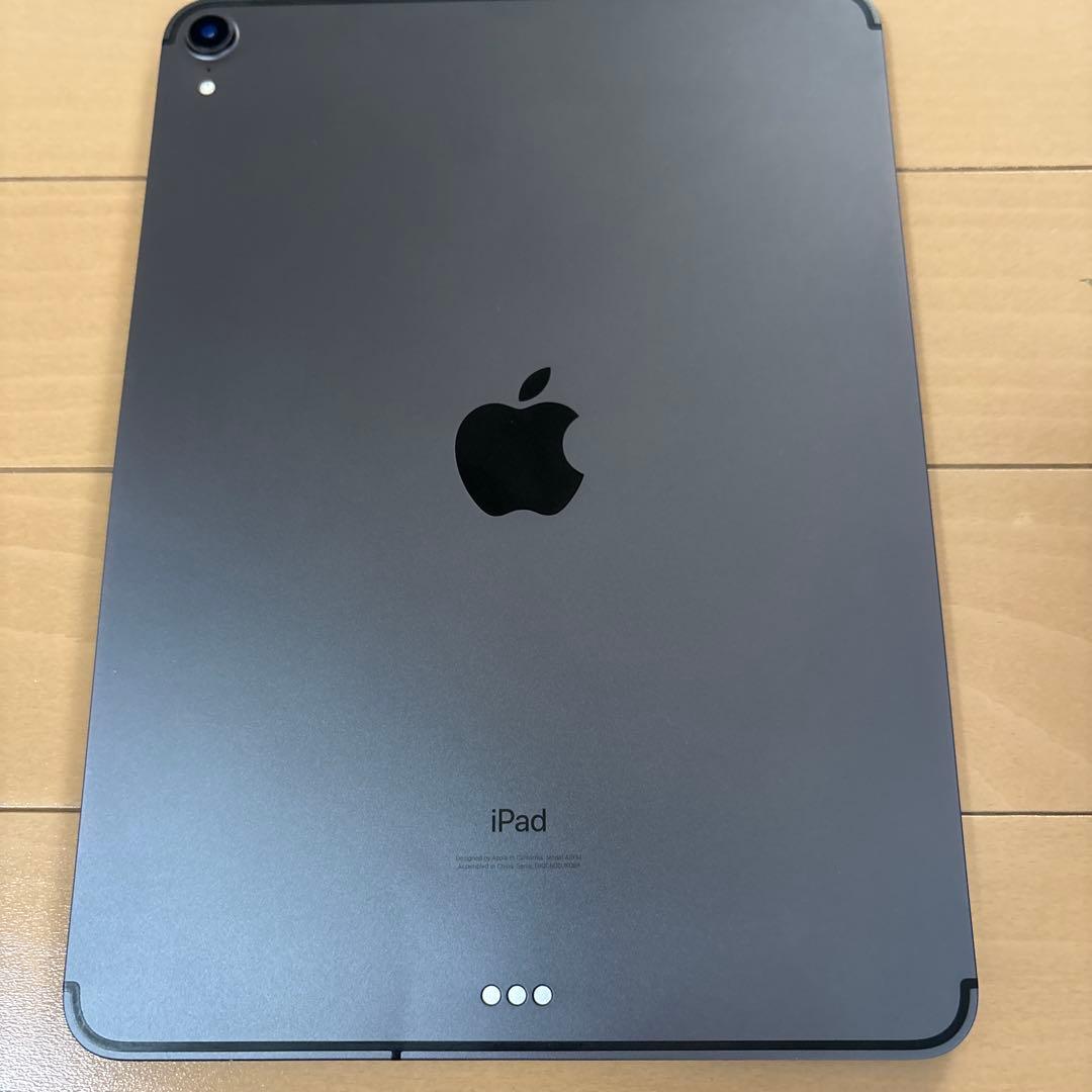 iPad Pro 11インチ 256gbスペースグレイMU102J SIMフリー