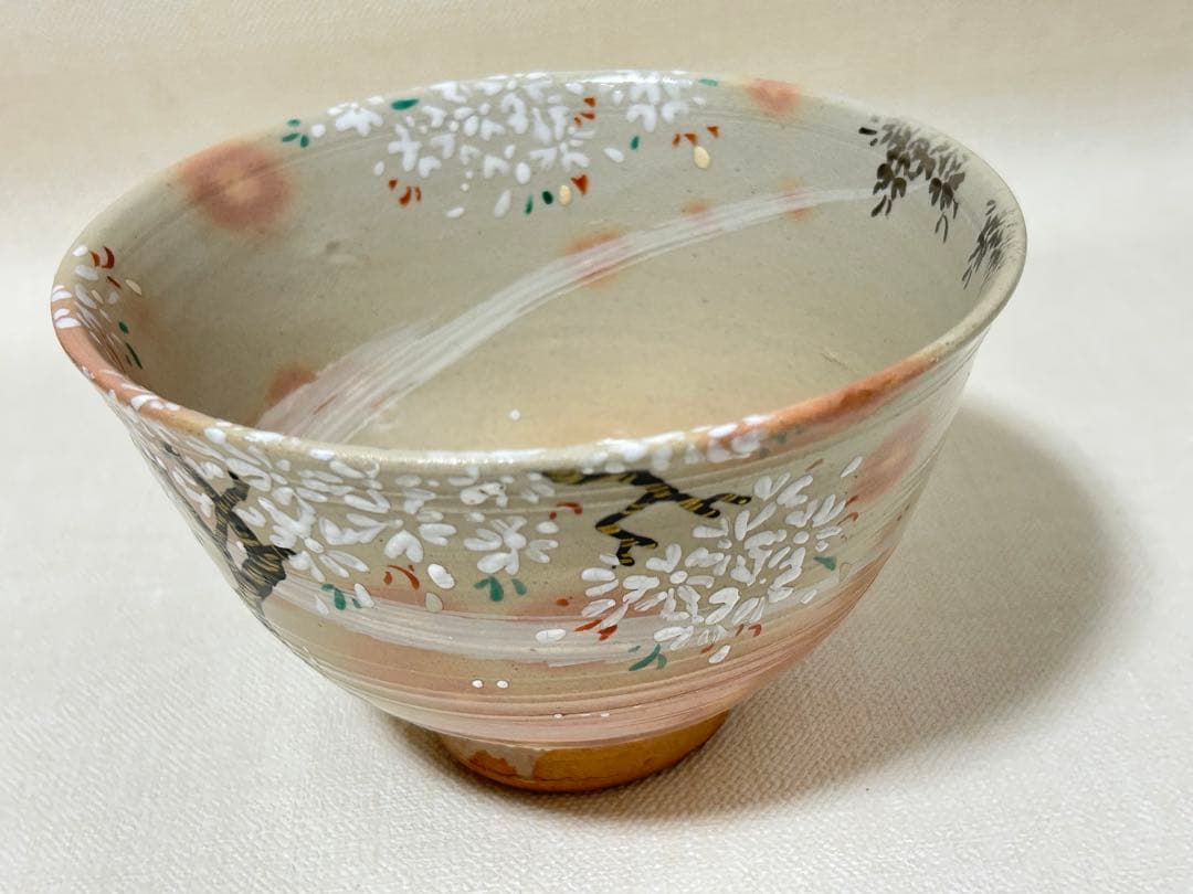 松坂萬古 佐久間勝山造 色絵桜花茶碗 桐共箱 布付