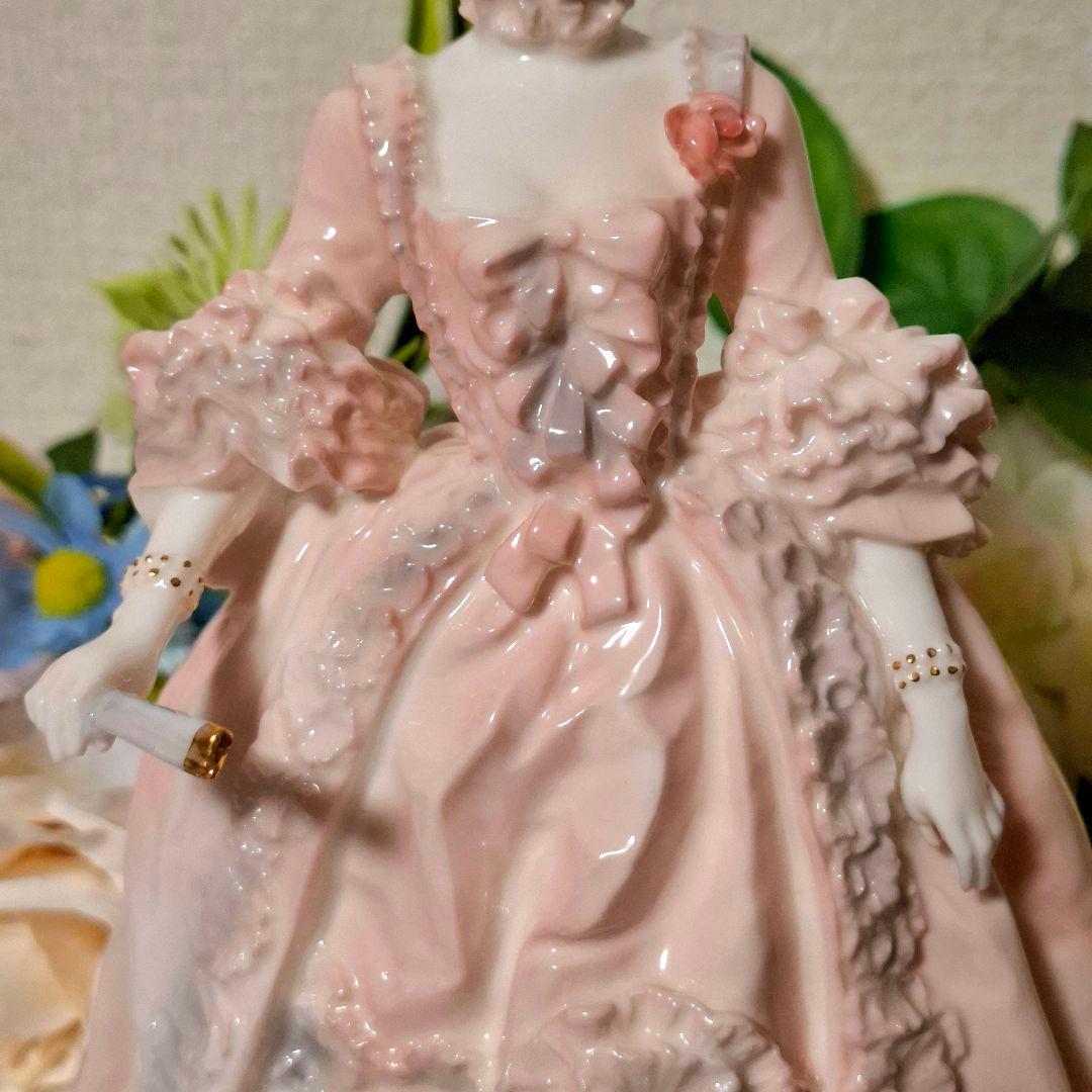 伝説級!割れカケ無しの完品!コールポート ポンパドール夫人 フィギュリン