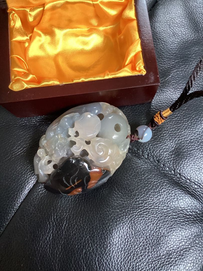 瑪瑙　彫刻品