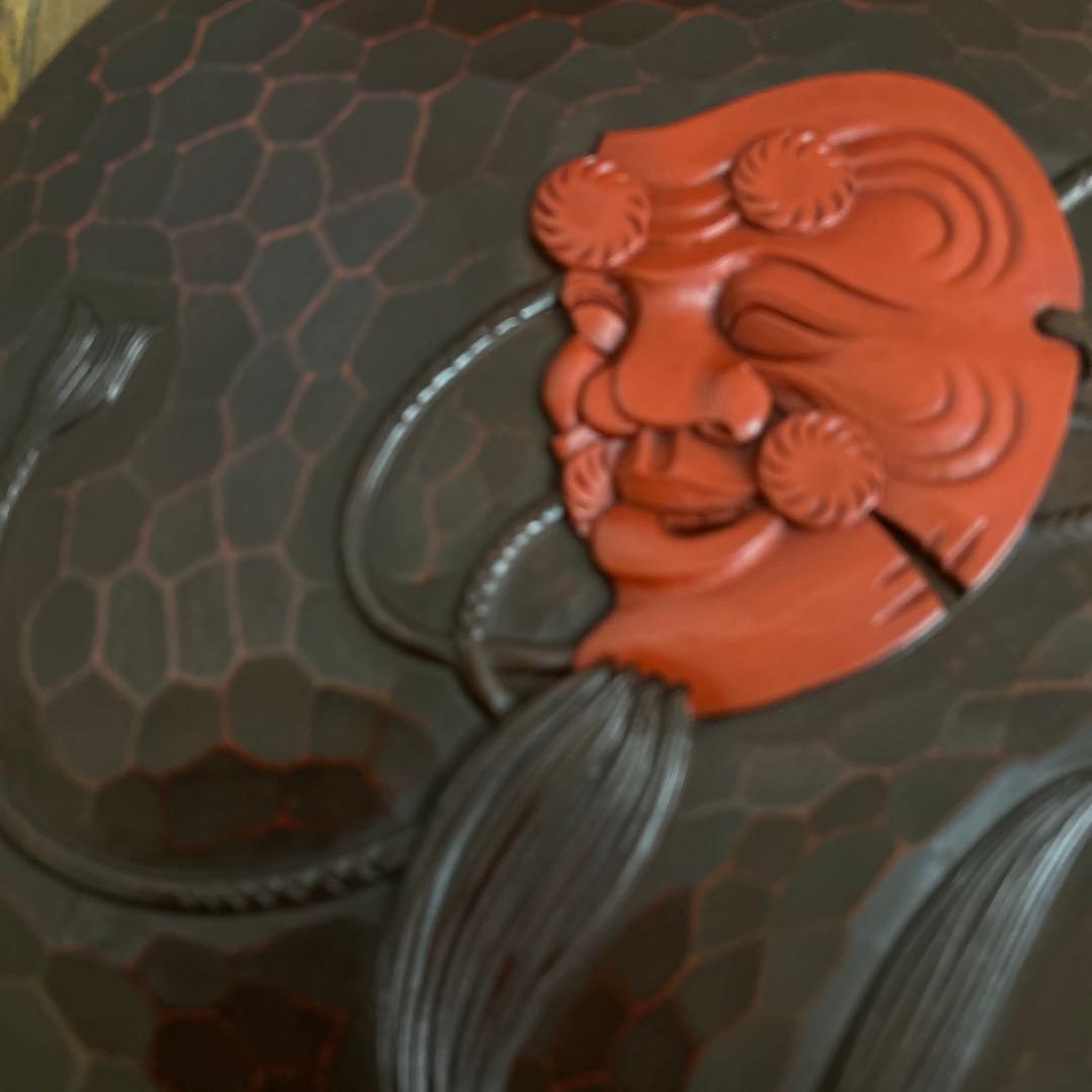 鎌倉彫　漆器 赤い顔の彫刻 インテリア