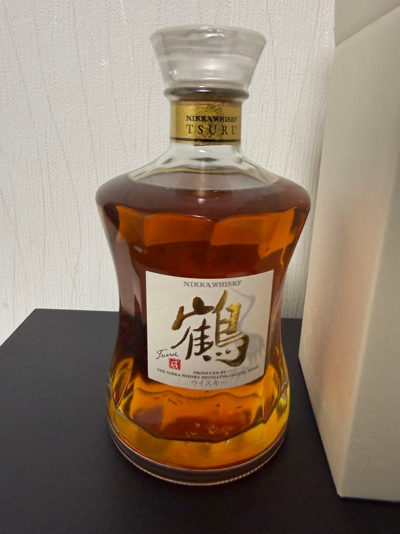 NIKKA WHISKY 鶴 700ml 箱入り　ウイスキー