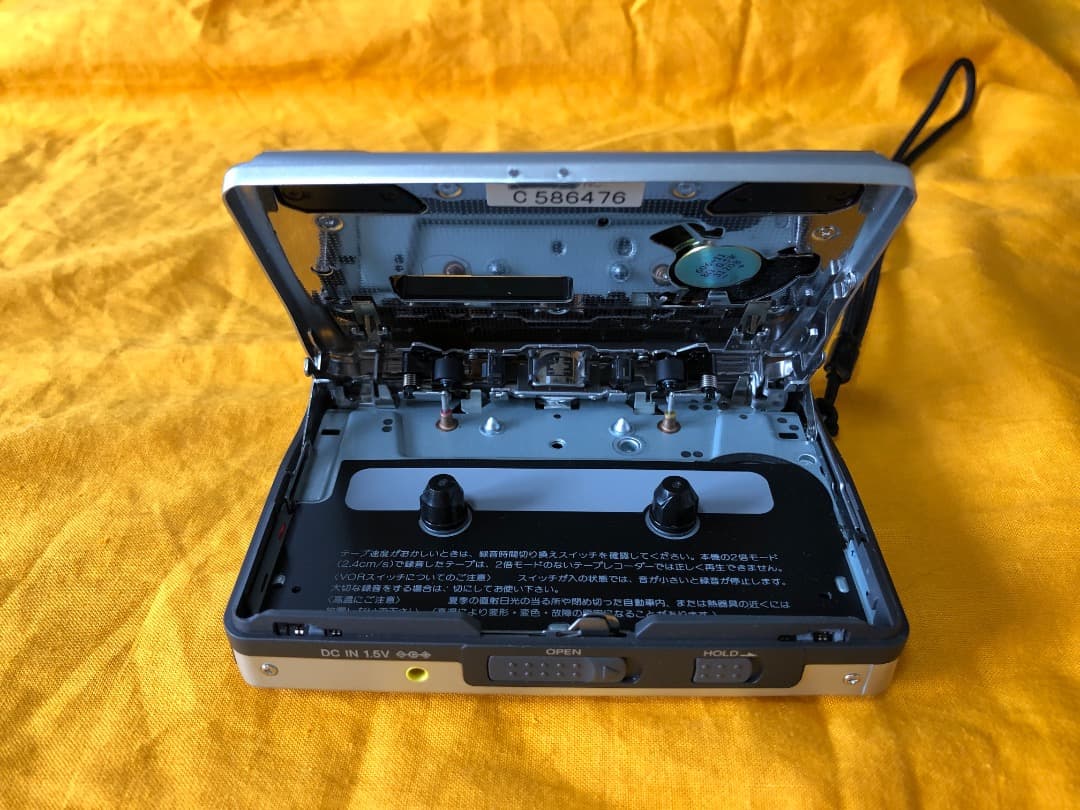 SONY ステレオカセットレコーダー TCS-100