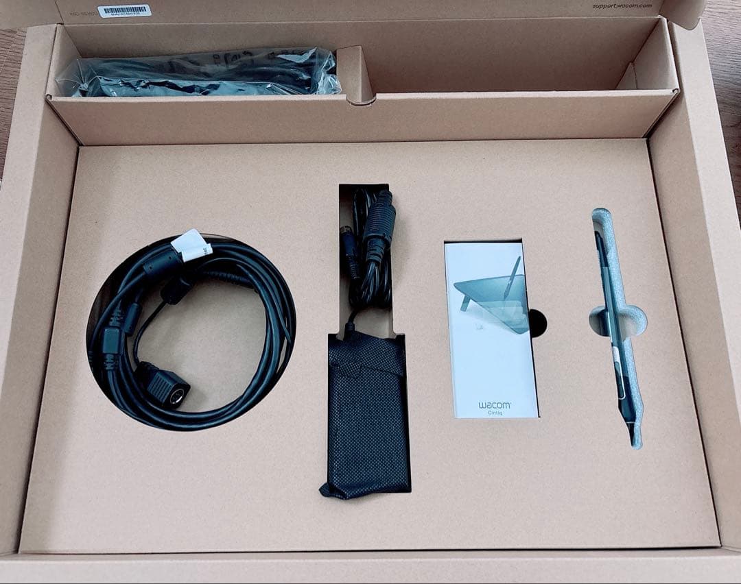Wacom Cintiq 16 DTK-1660/k1-DA 液タブ